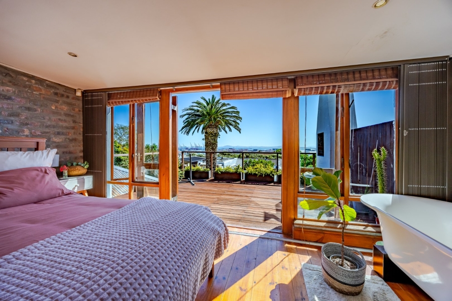 3 Bedroom Property for Sale in Woodstock Western Cape